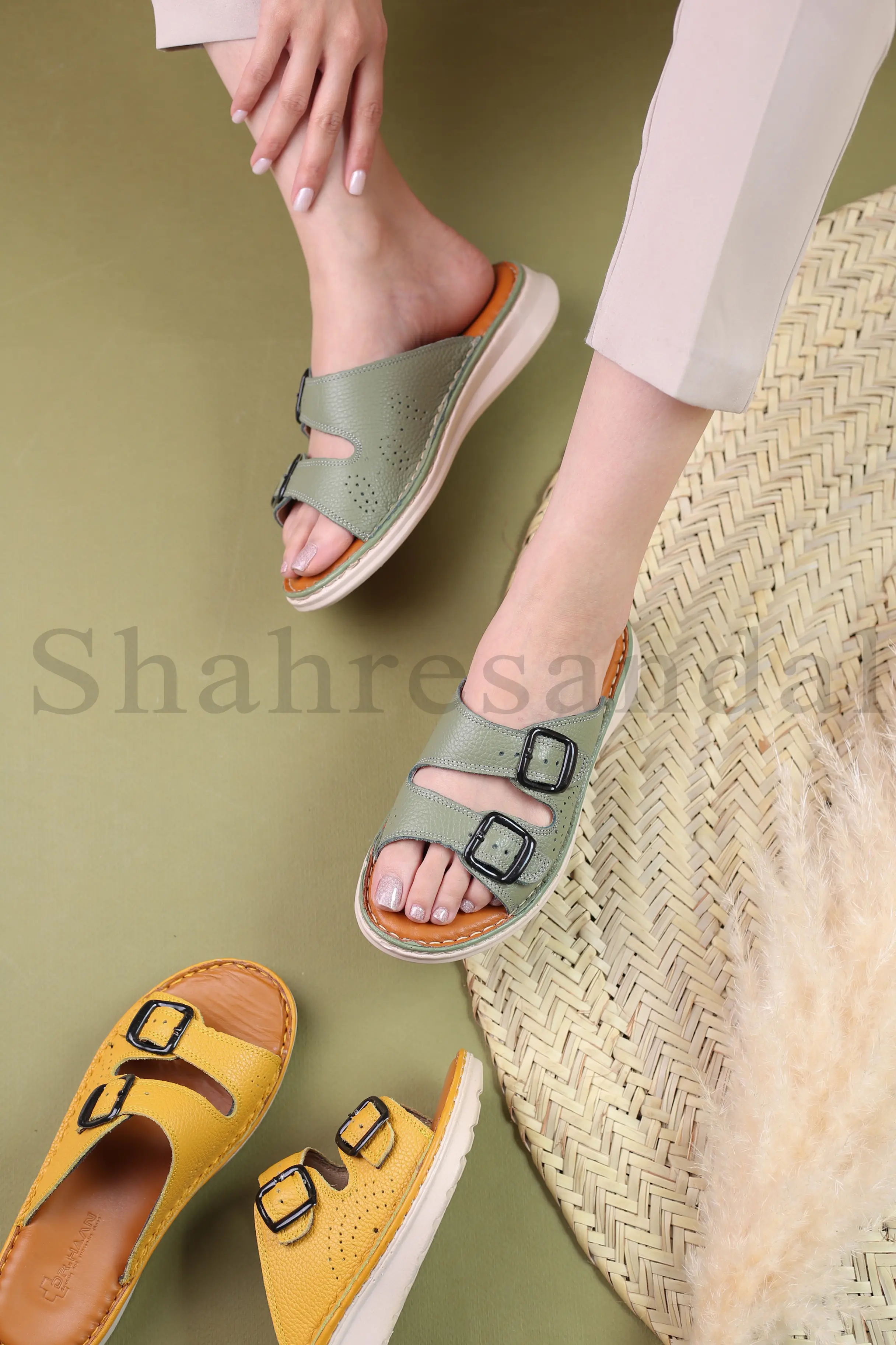 صندل چرم طبیعی زنانه واکر