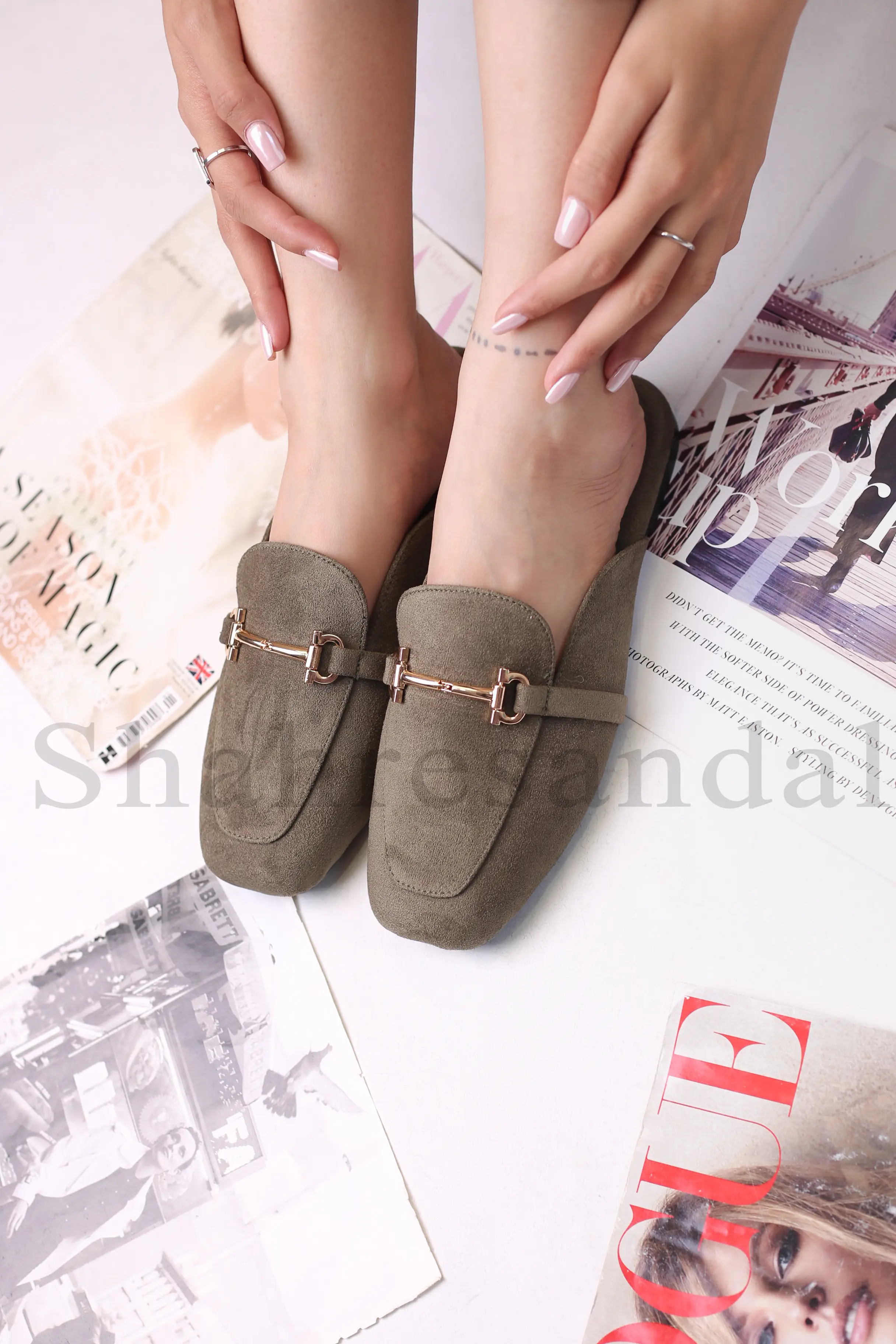 کفش صندل جلو بسته زنانه کد 821