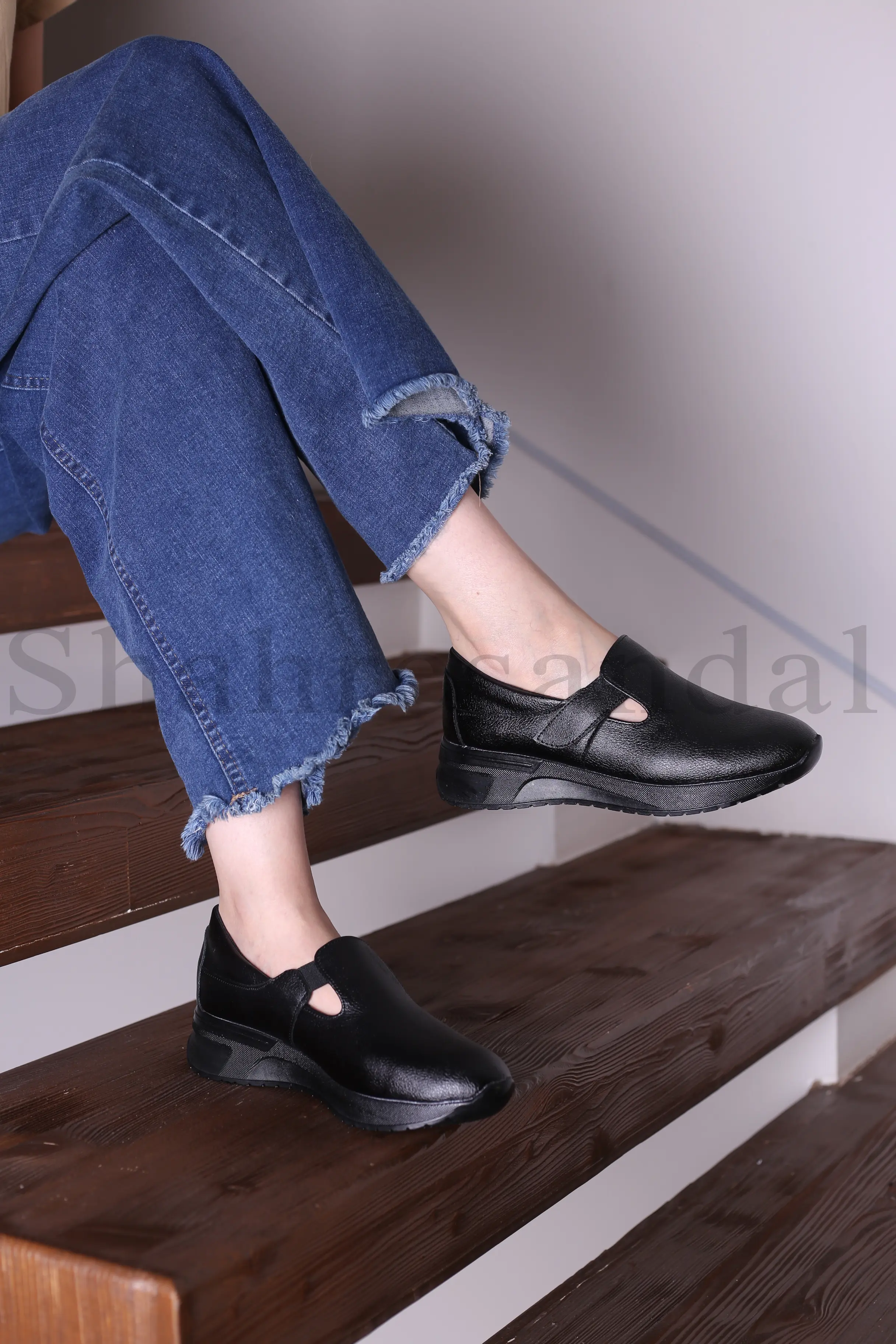 کفش پرسنلی زنانه آیدا چسبی