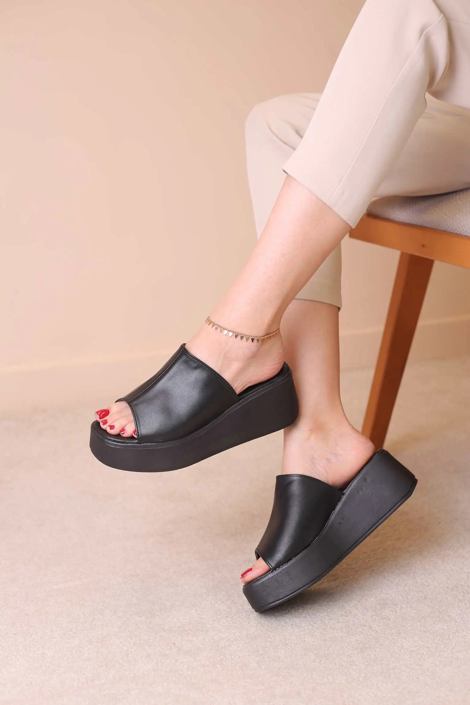 کفش صندل لژدار زنانه کد 441