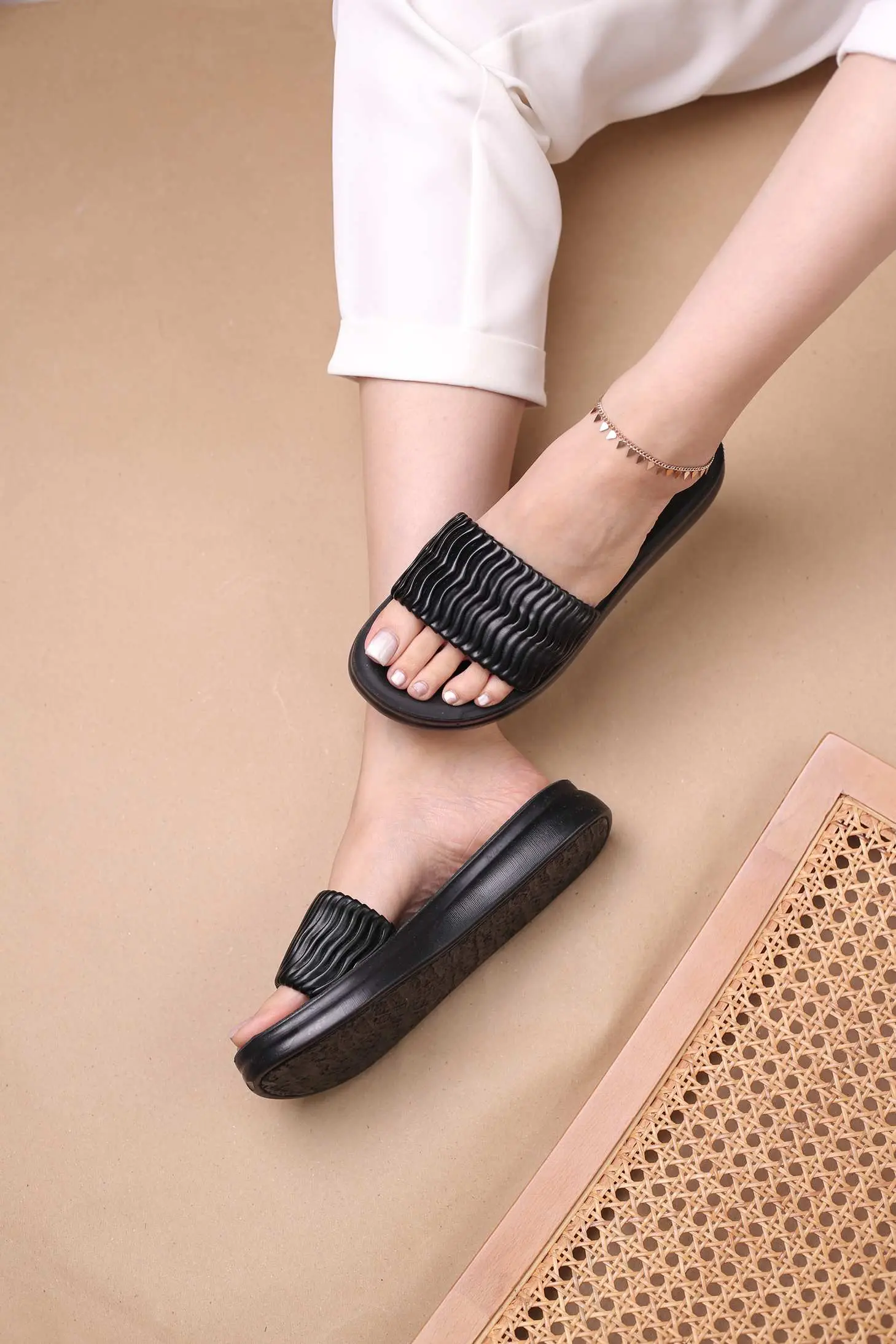 کفش صندل زنانه راحتی رز