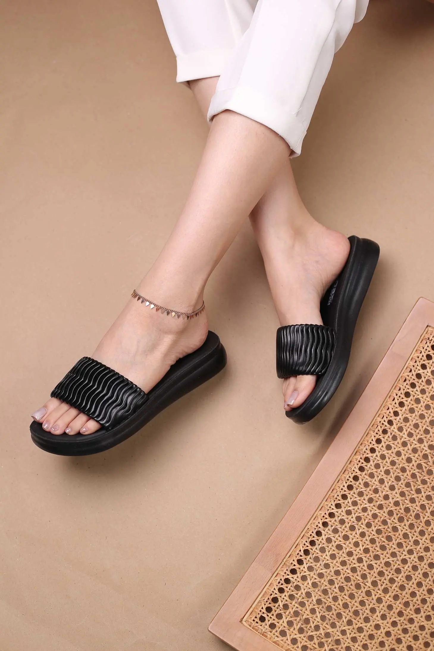 کفش صندل زنانه راحتی رز