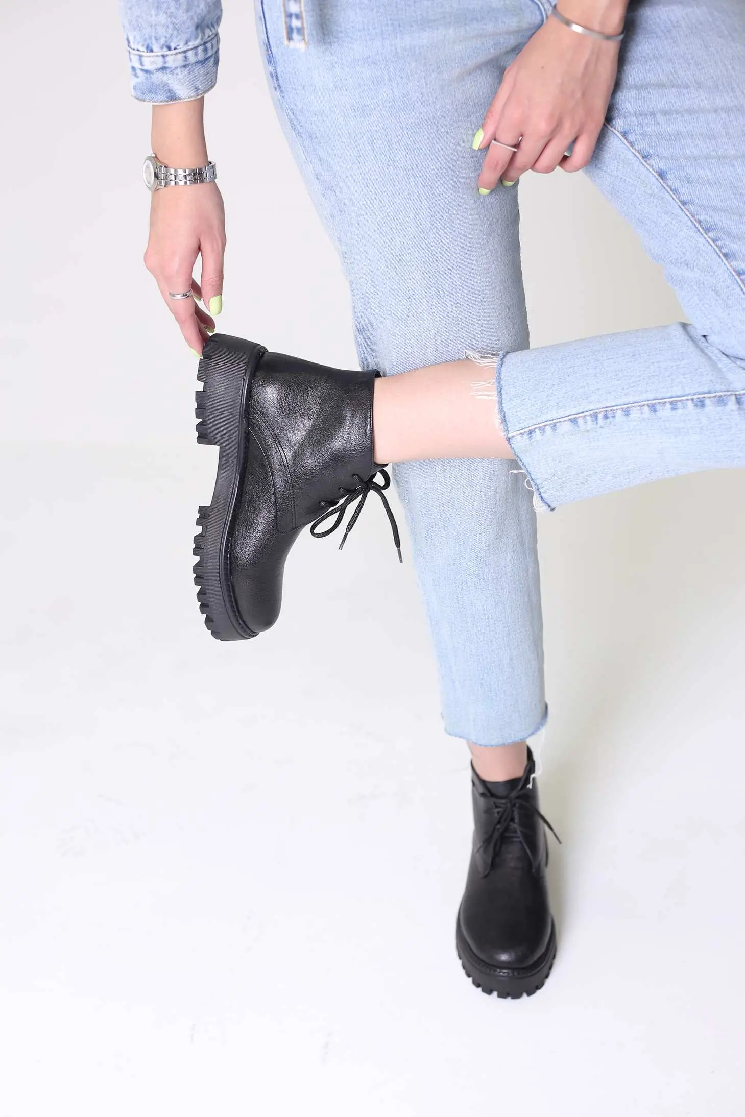 نیم بوت زنانه کلارک کد 8332