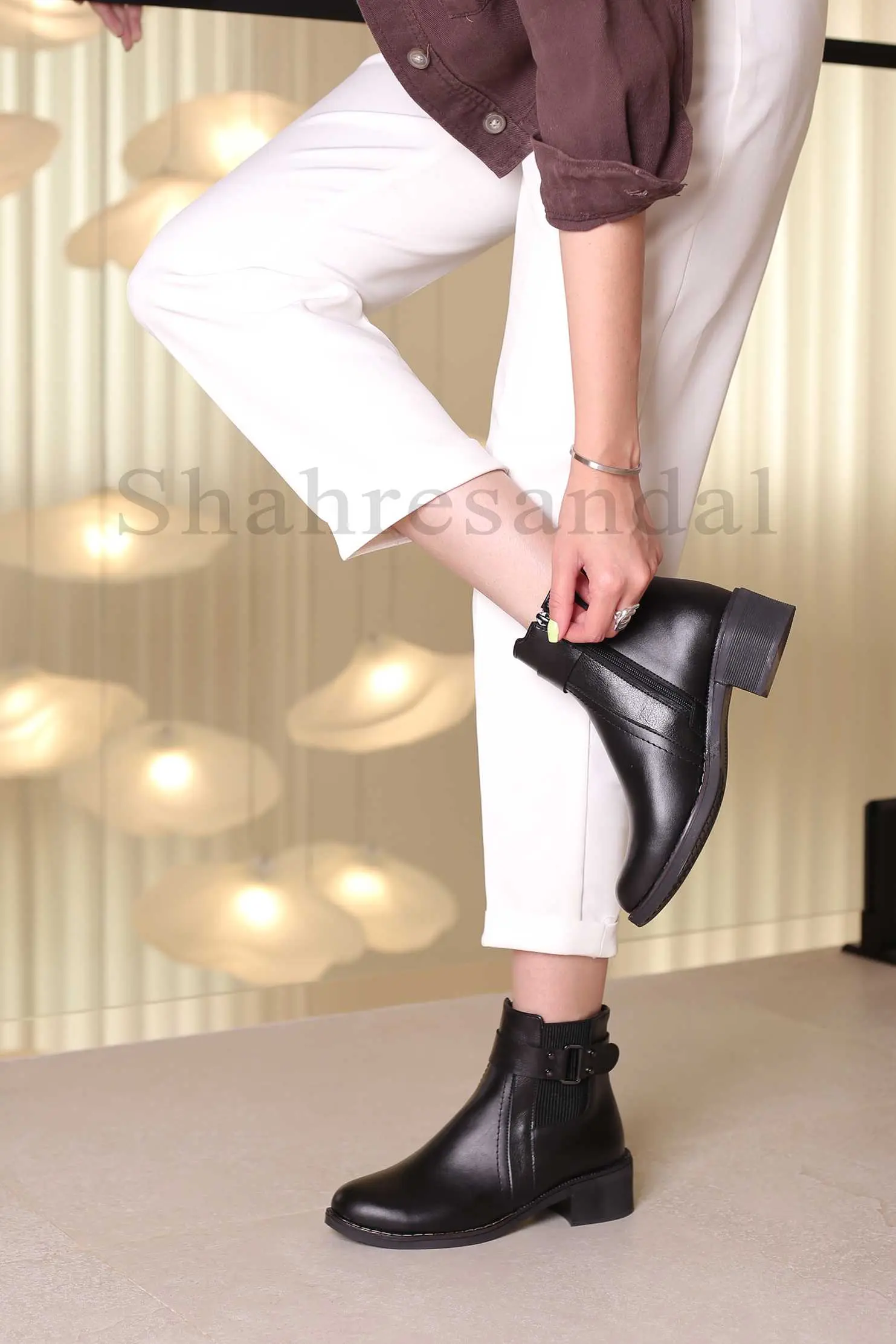 بوت پاشنه دار زنانه زنبوری