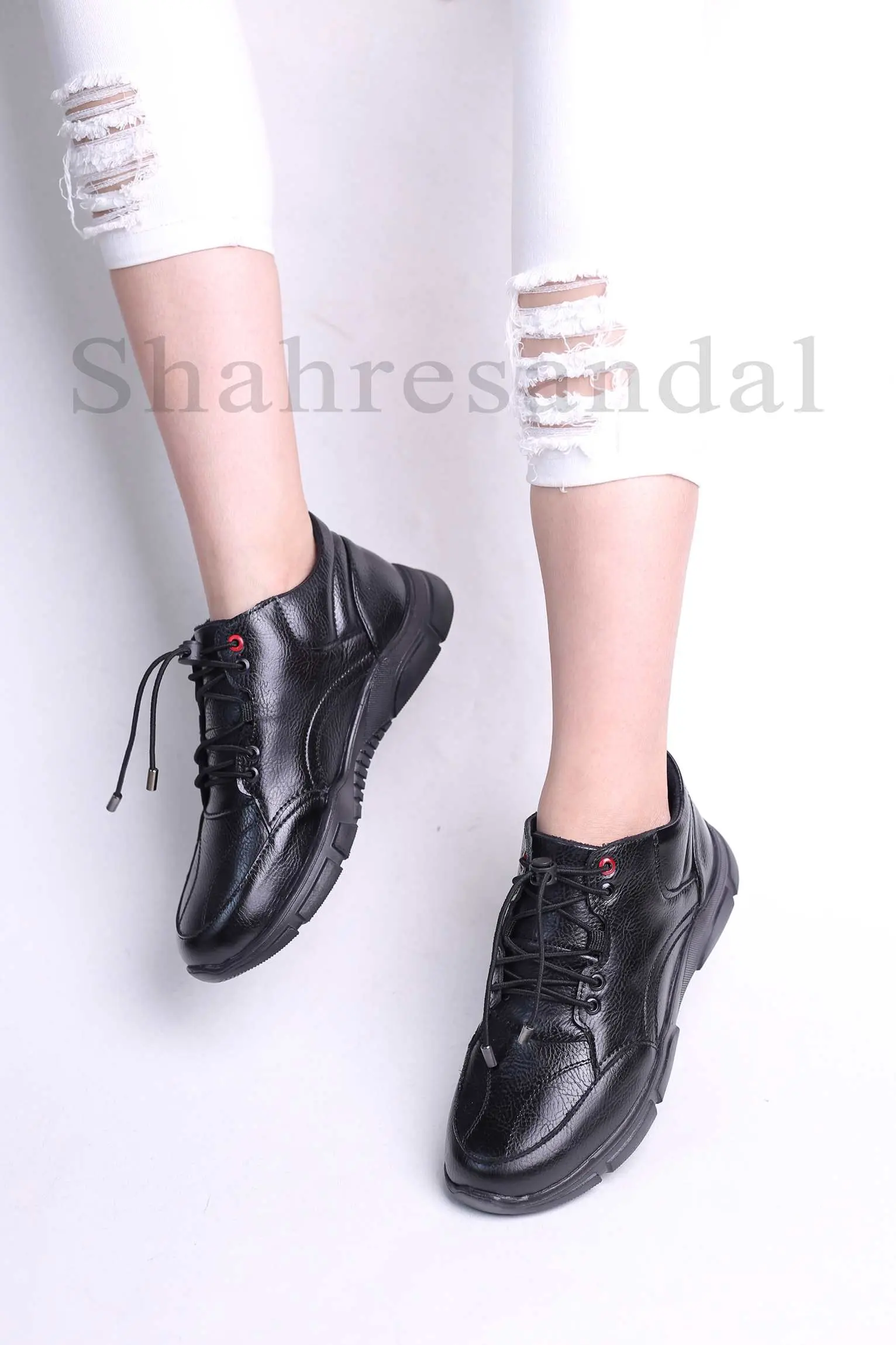 کفش اسپرت زنانه لیوایز 8018