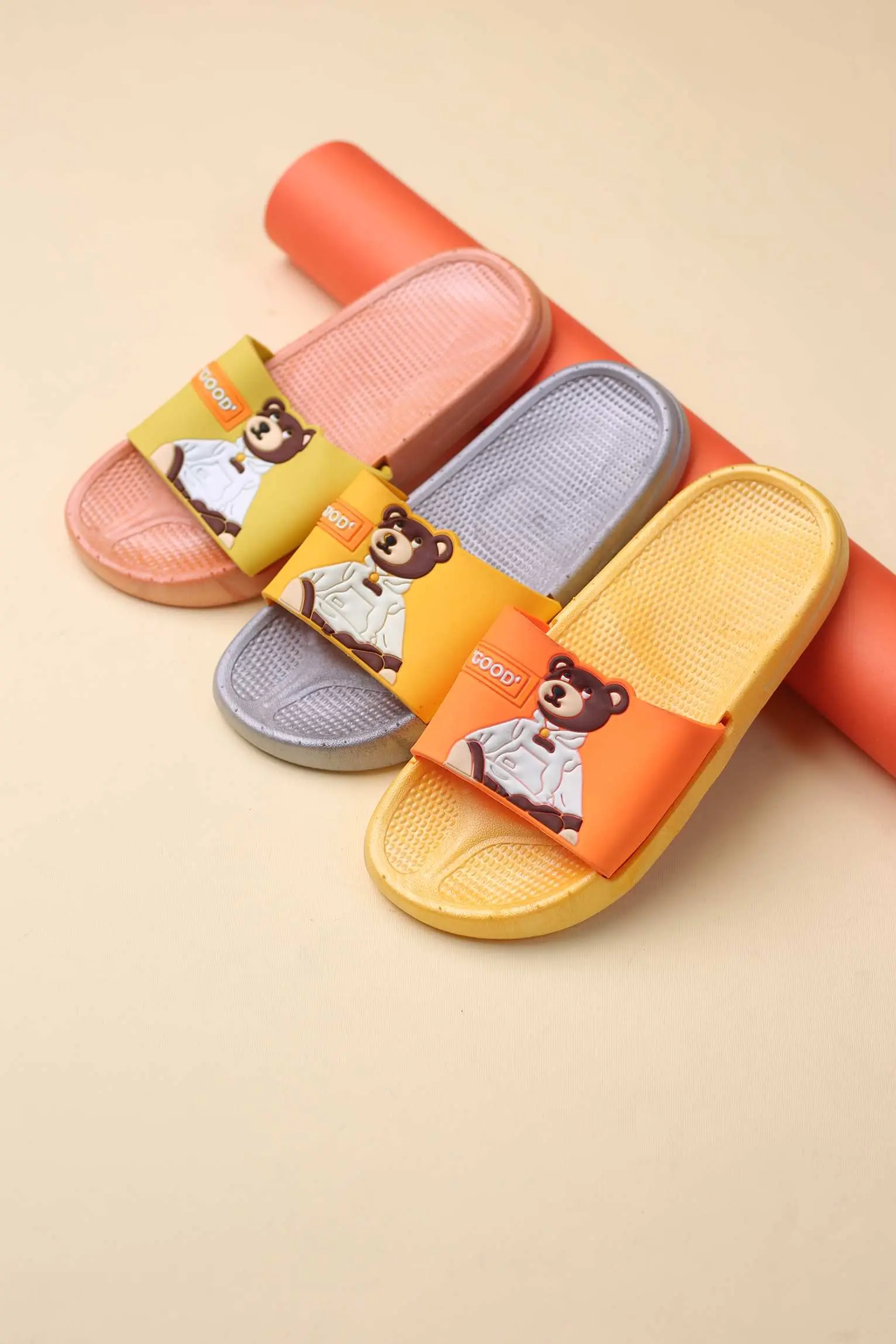 کفش صندل روفرشی بچه گانه هنری