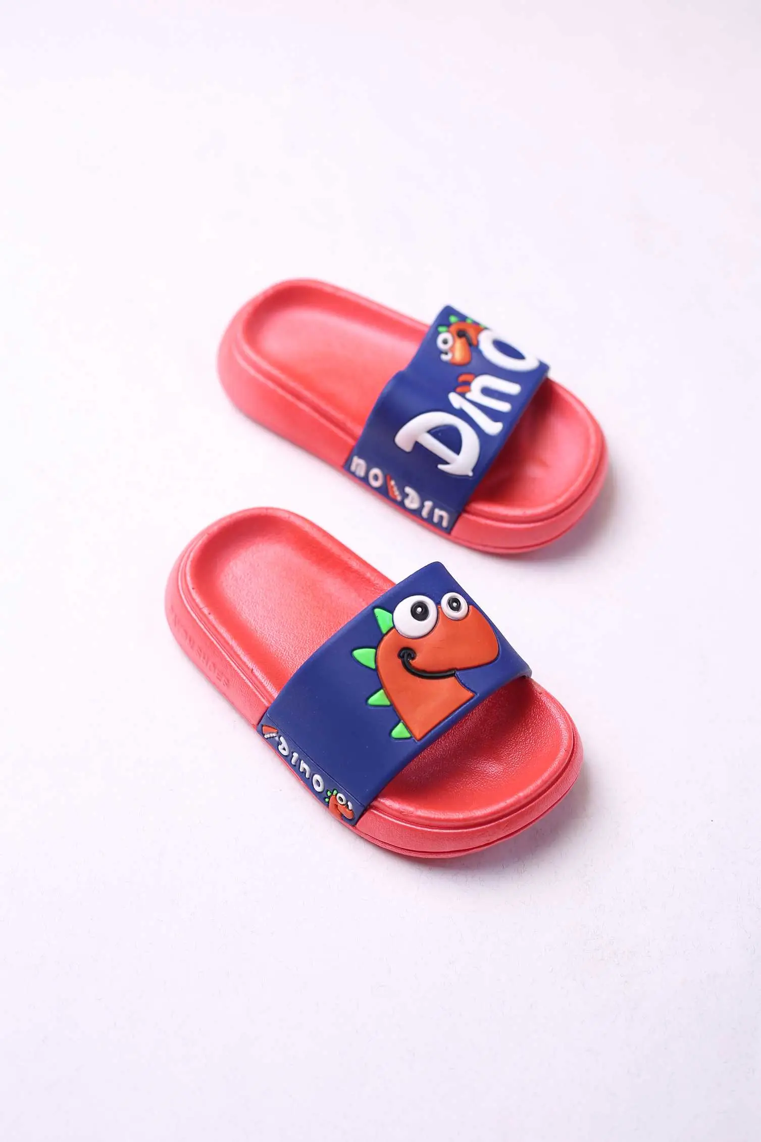 کفش صندل روفرشی بچه گانه دینو