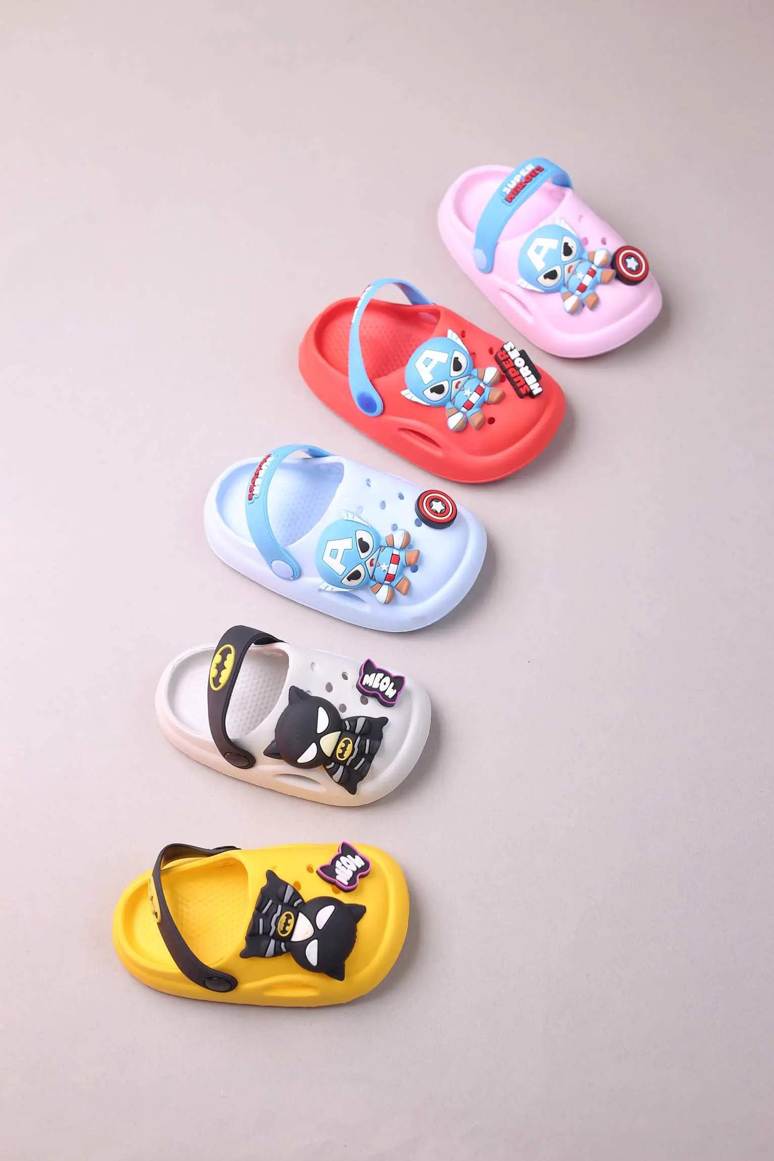 کفش صندل روفرشی بچه گانه بتمنی