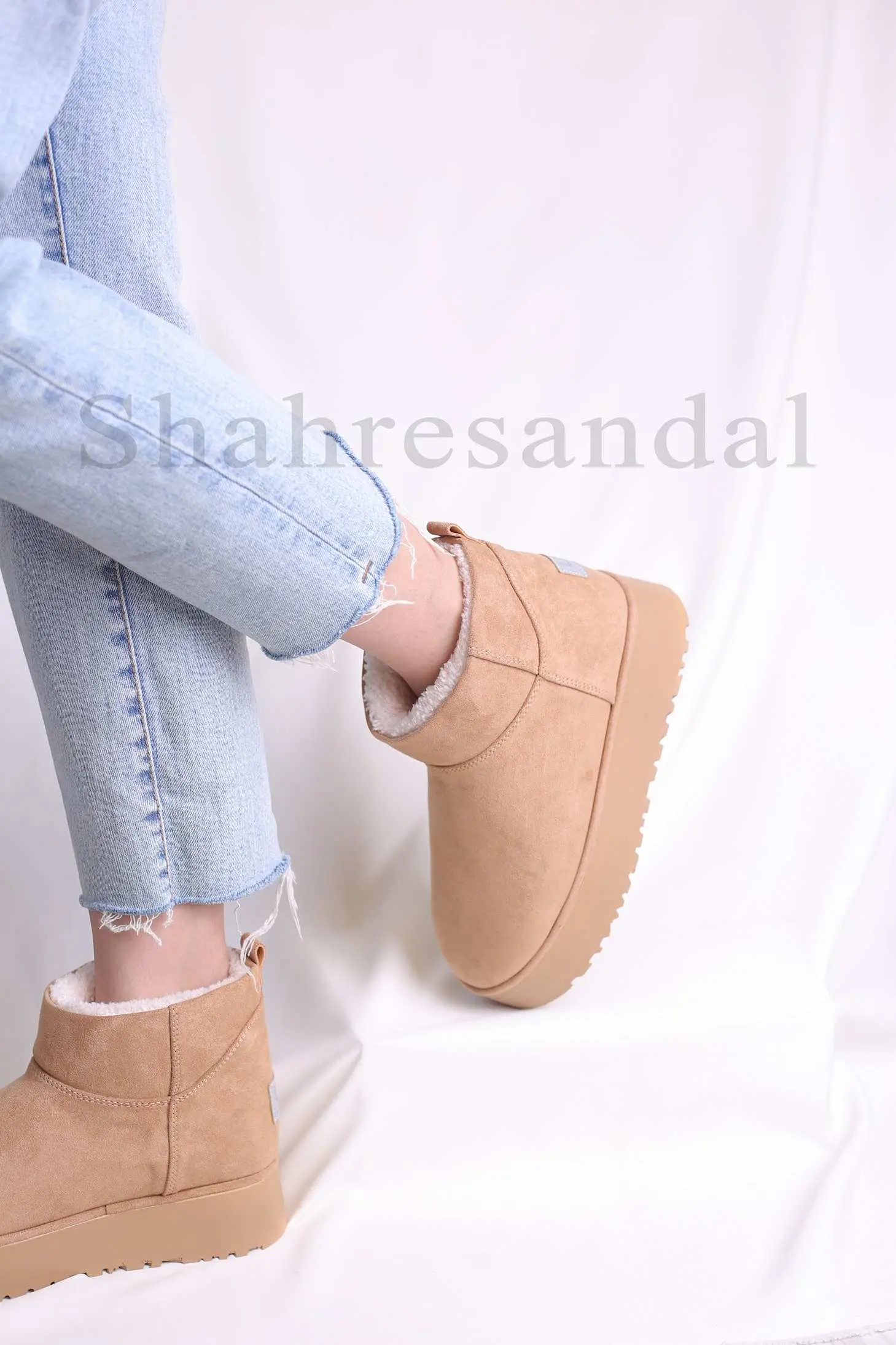 بوت زنانه آگ کد 4005