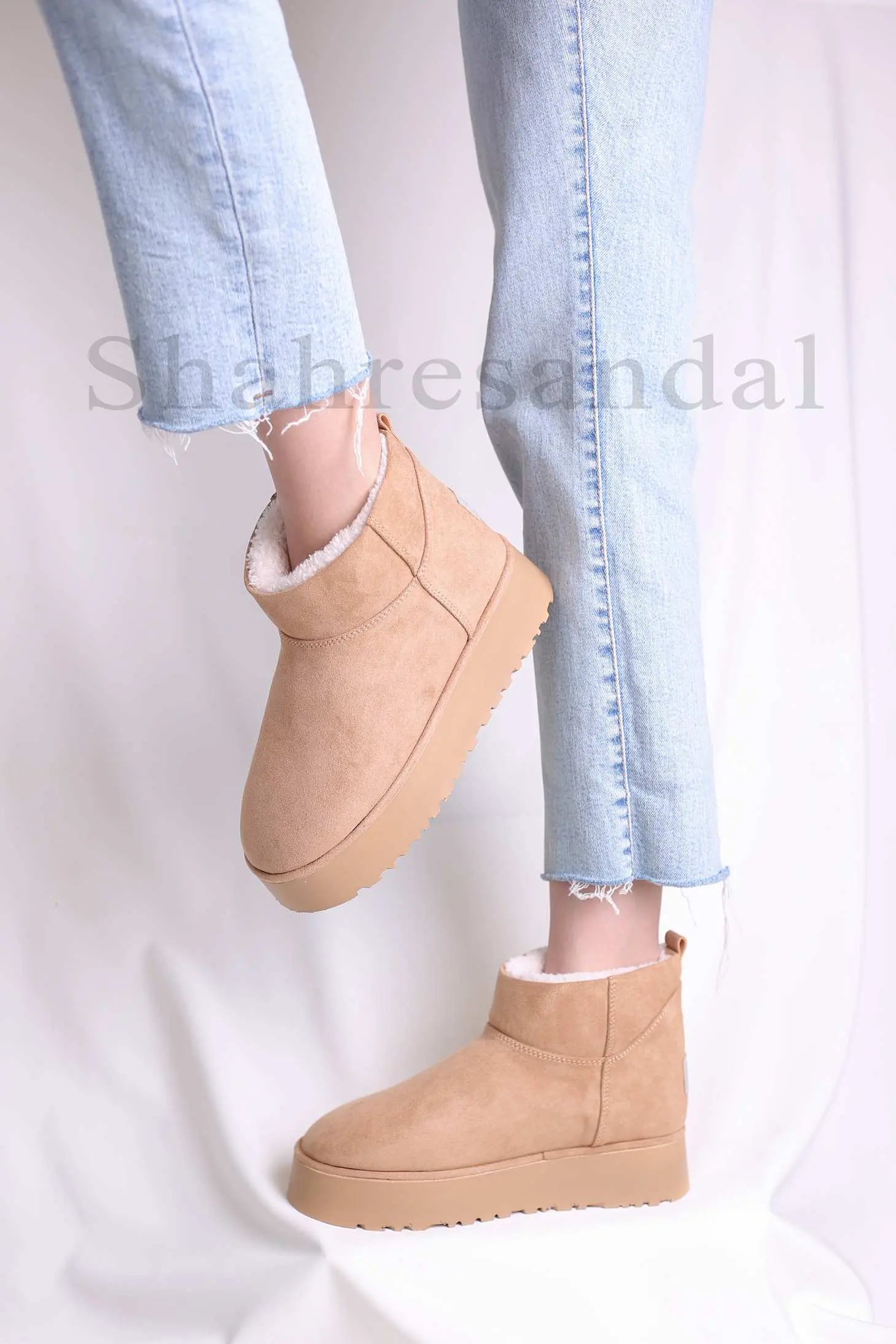 بوت زنانه آگ کد 4005