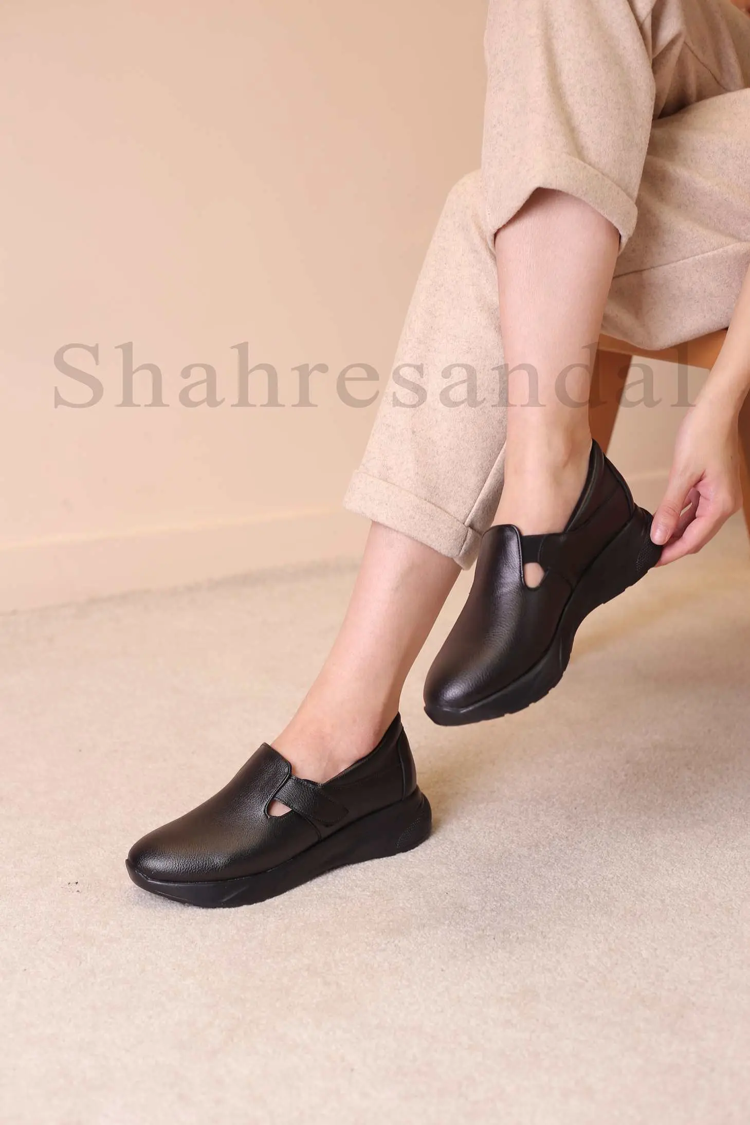 کفش پرسنلی زنانه آیدا چسبی