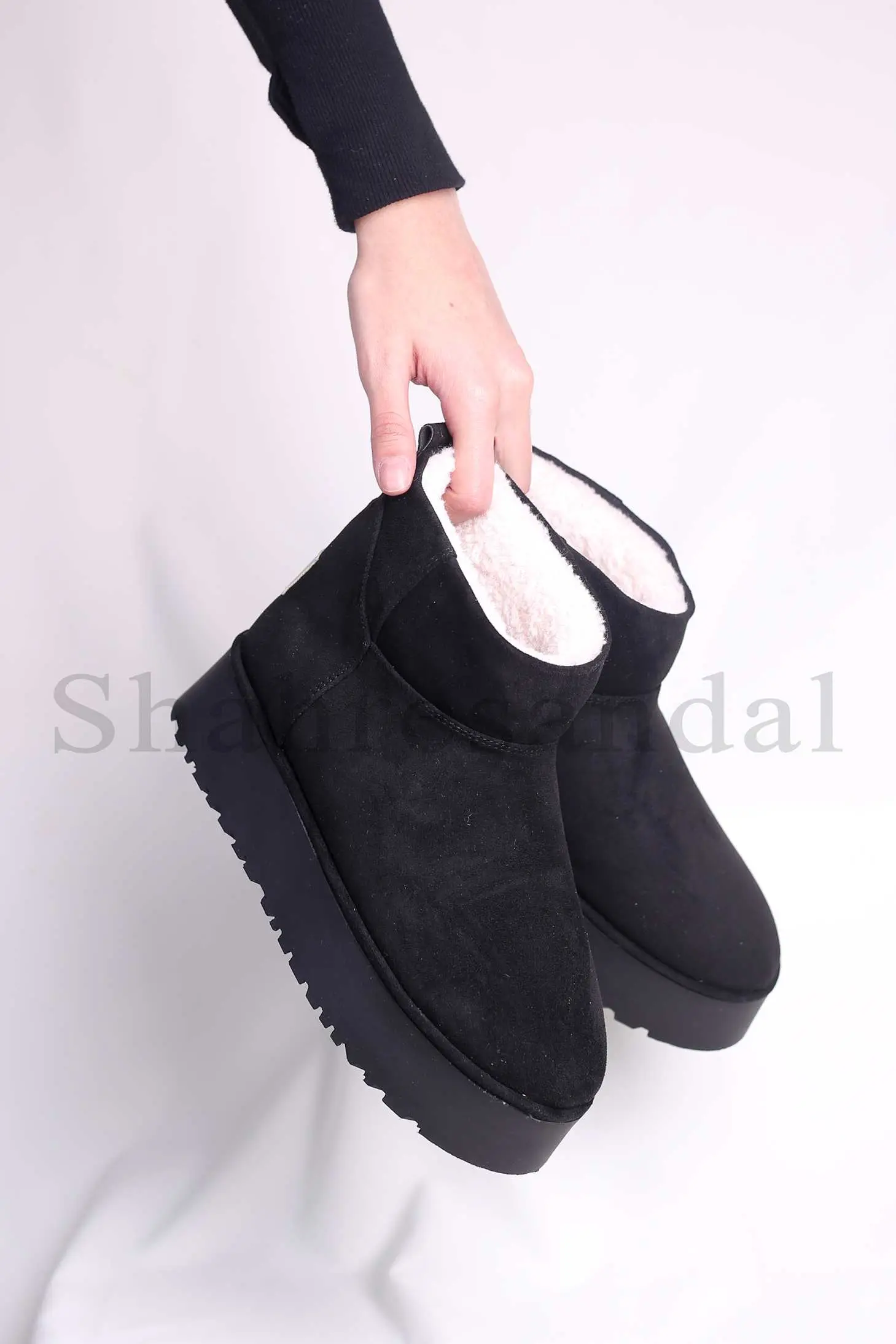 بوت زنانه آگ کد 4005