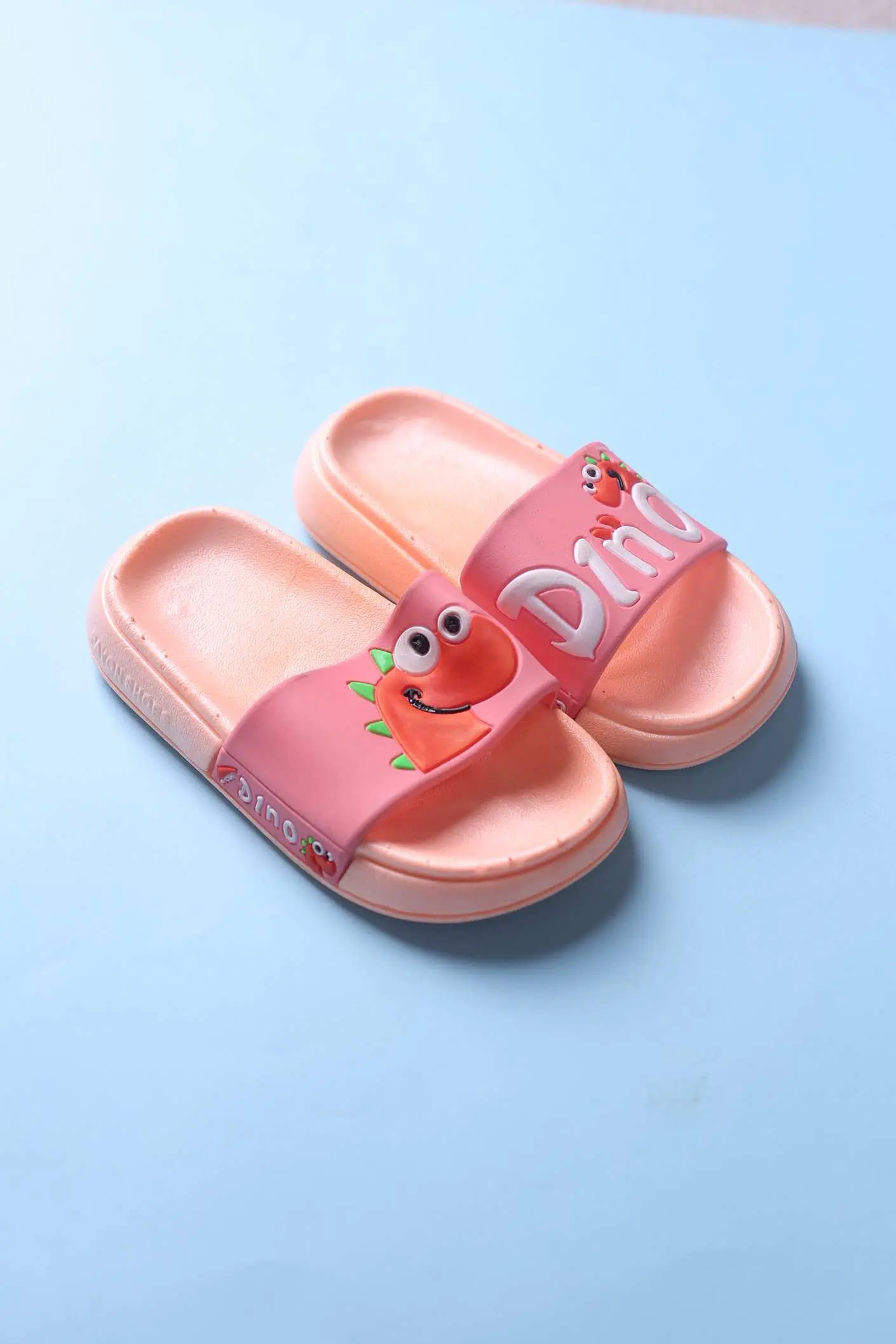 کفش صندل روفرشی بچه گانه دینو