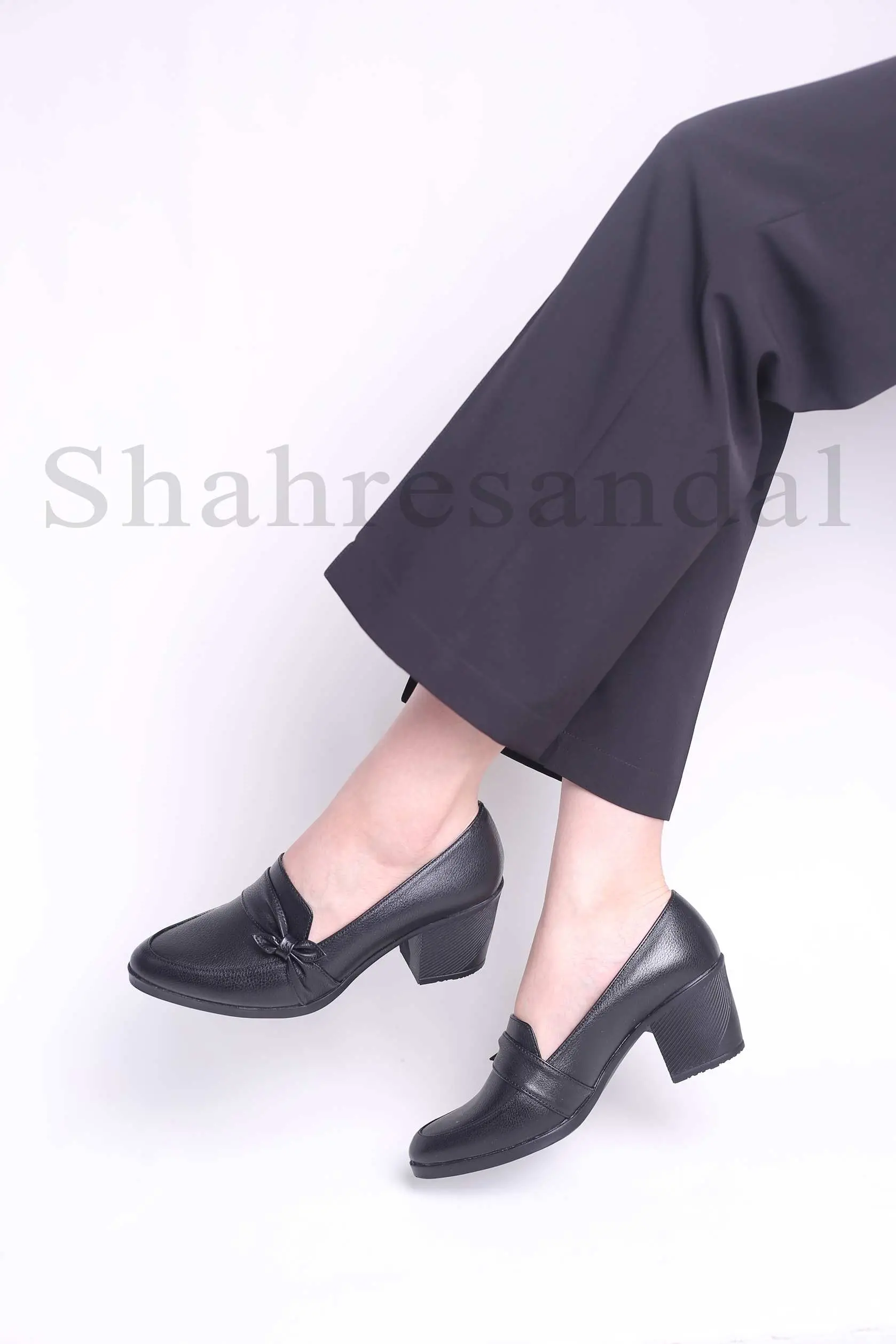 کفش پرسنلی پاشنه دار برگی