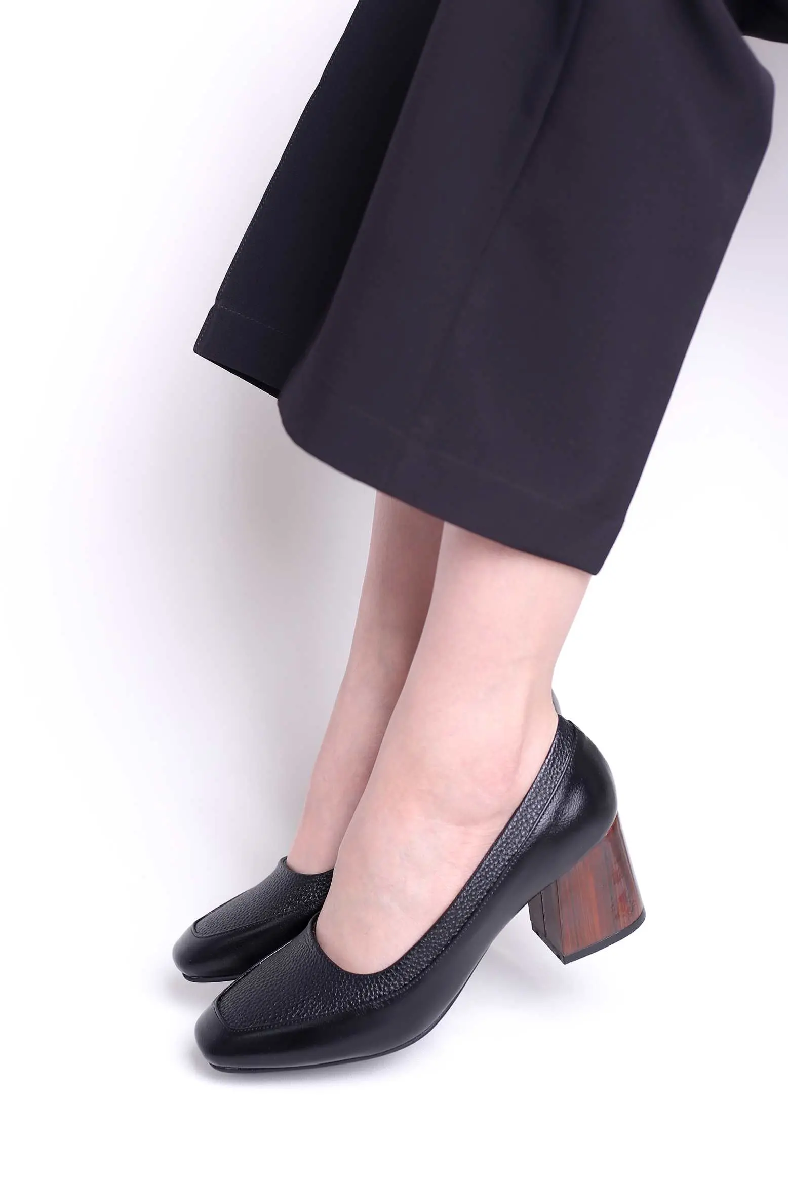 کفش پرسنلی پاشنه دار کد 890