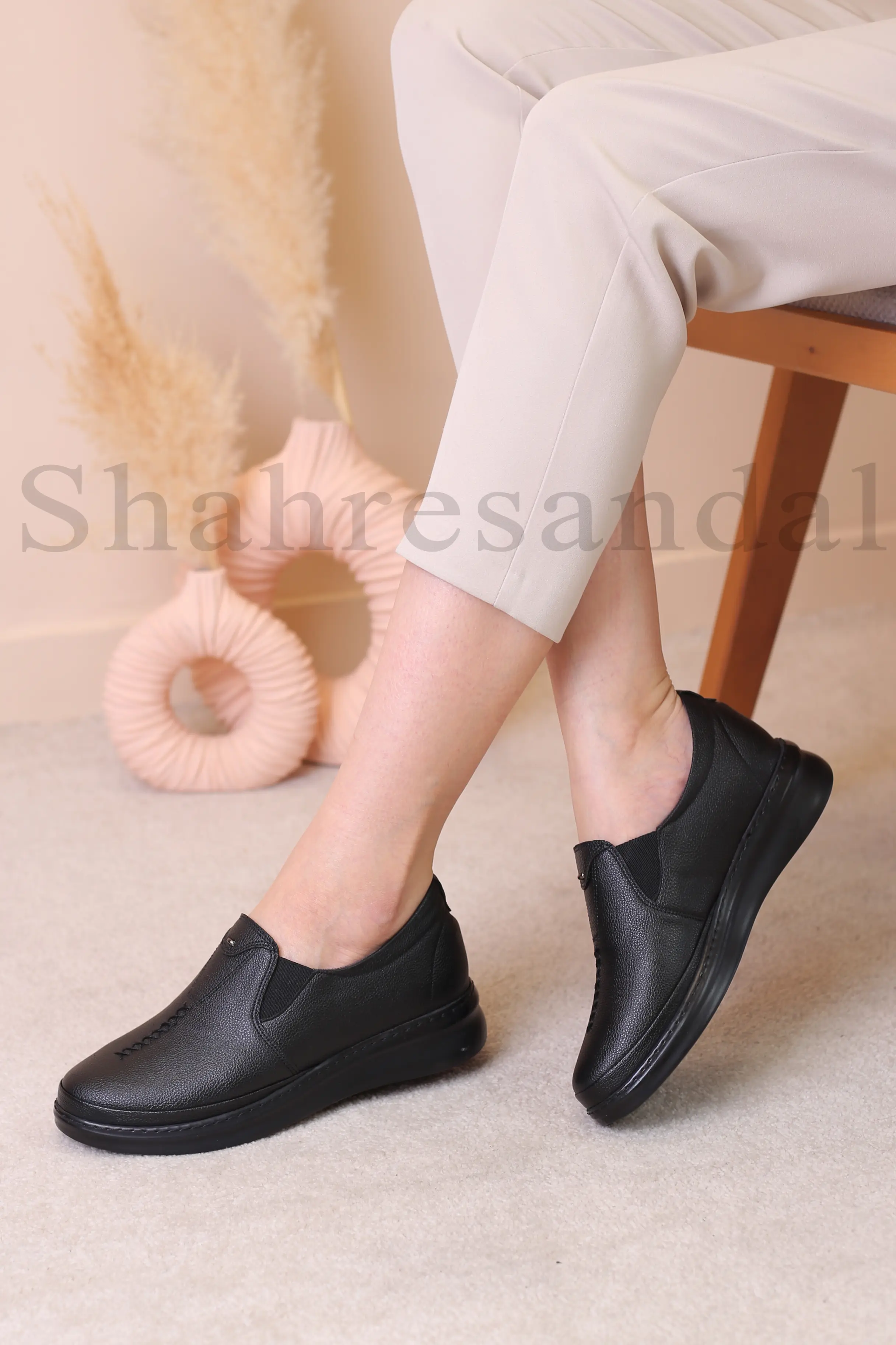 کفش پرسنلی زنانه گندم کد 4004