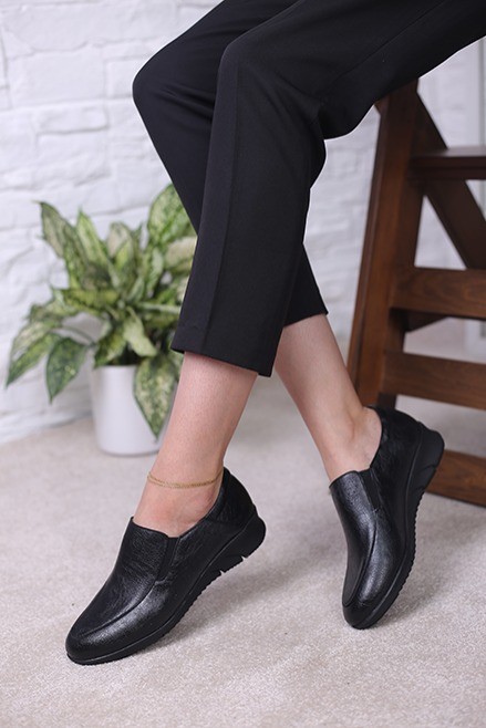 کفش پرسنلی زنانه لاکا