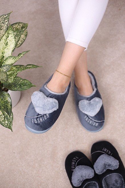 پاپوش جلو بسته زنانه قلب برجسته