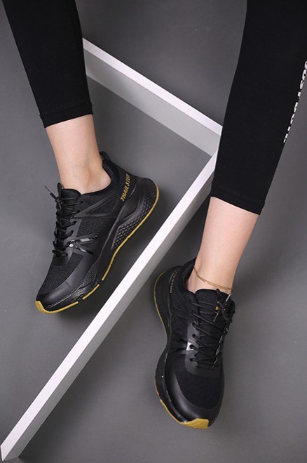 کفش اسپرت زنانه سالامون