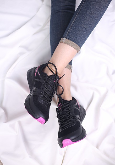 کفش اسپرت زنانه سالامون