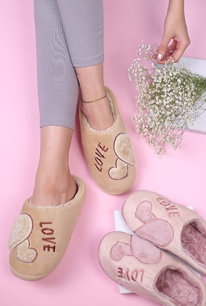 پاپوش جلو بسته زنانه قلب