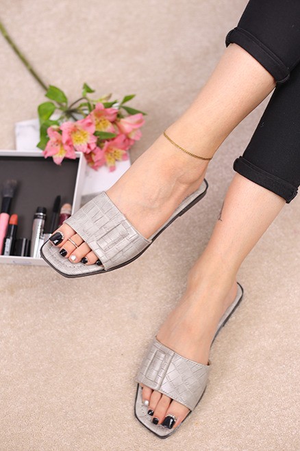 کفش صندل زنانه شیکا