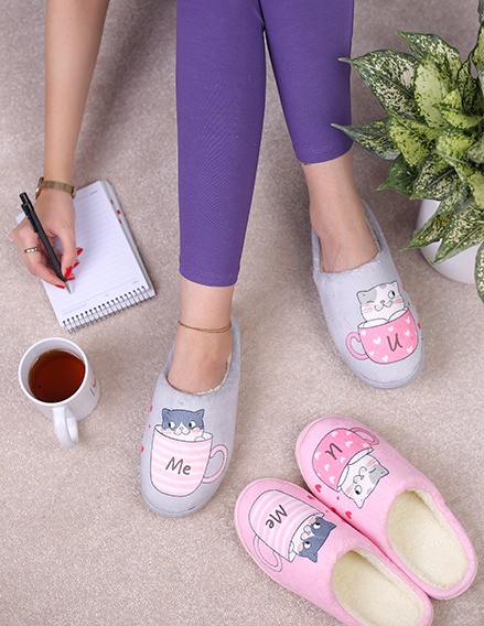 پاپوش جلو بسته زنانه پیشی لیوانی