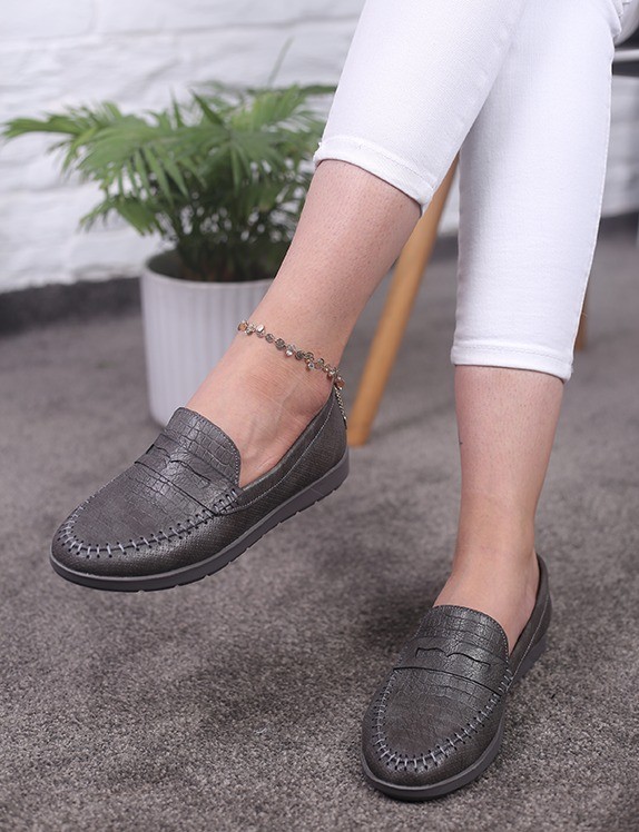 کفش کالج زنانه اس