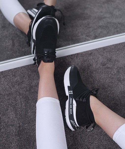 کفش اسپرت زنانه دورنیکا