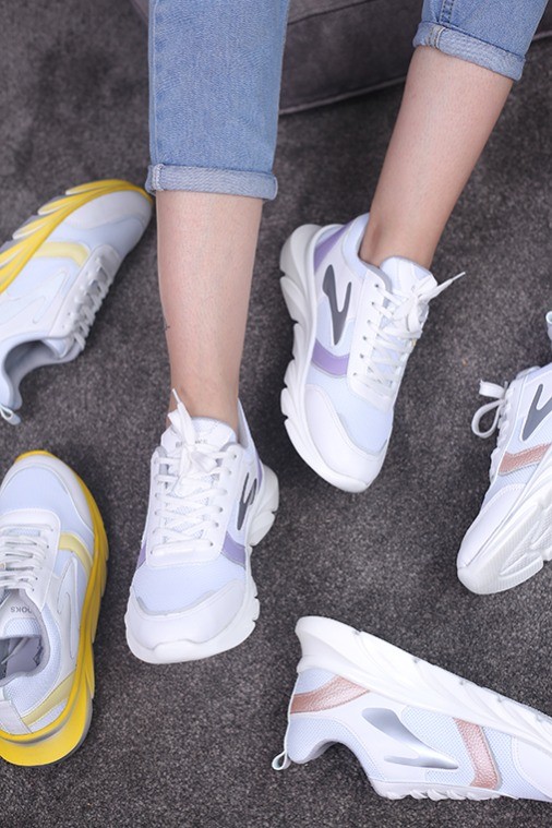 کفش اسپرت زنانه بروکس