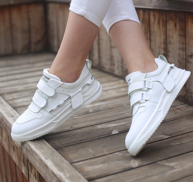 کفش اسپرت زنانه کاوایی چسبی