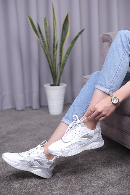 کفش اسپرت زنانه بروکس