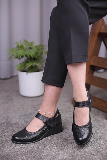 کفش چرم زنانه تونلی وینر