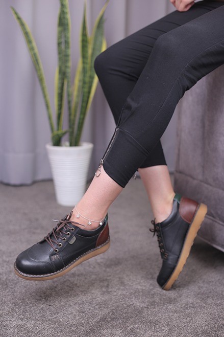 کفش چرم زنانه کیکرز باحاشیه کد103