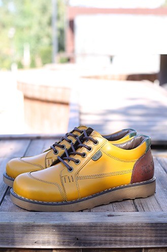 کفش چرم زنانه کیکرز باحاشیه کد103