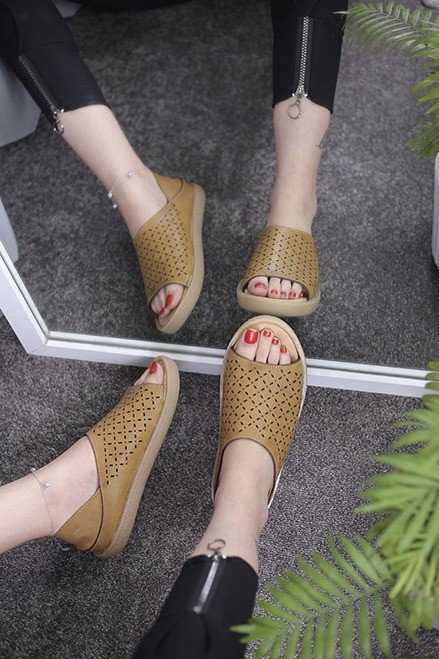 کفش صندل زنانه لاما جاپا