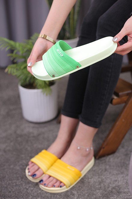 کفش صندل رنگین کمان زنانه زرد و سبز