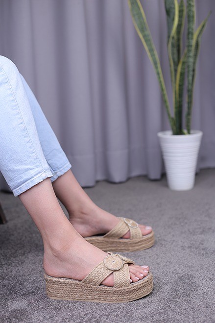 کفش صندل زنانه شاینا