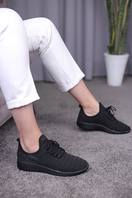 کفش اسپرت زنانه لوییس