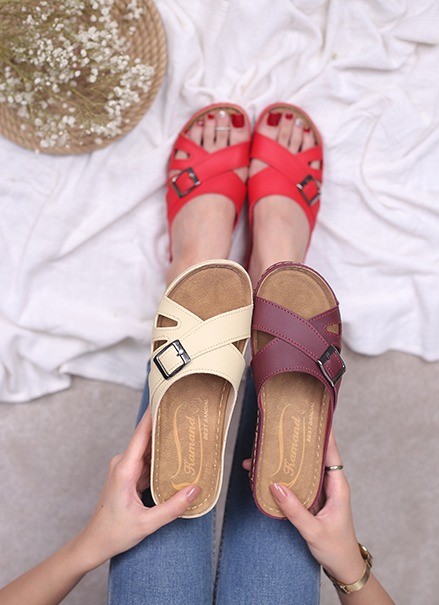 کفش صندل روفرشی زنانه چرمی کد108