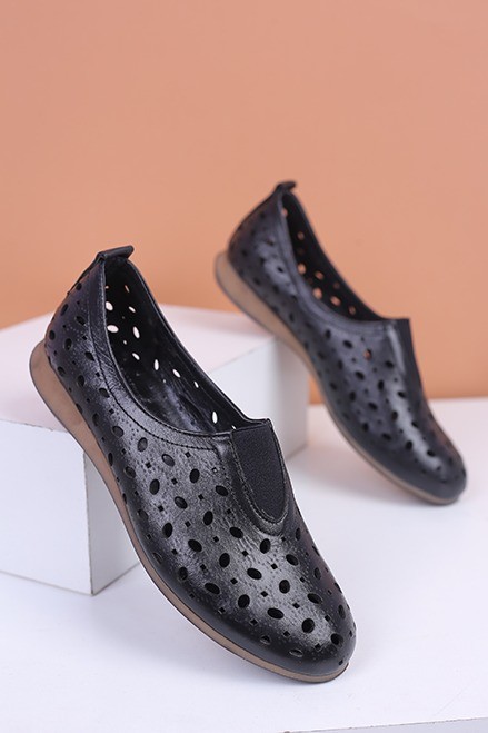 کفش چرم کالج زنانه بیزی