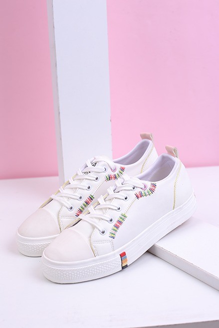 کفش اسپرت زنانه گلدوزی