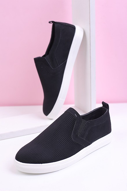 کفش اسپرت زنانه سوزنی سوئیت