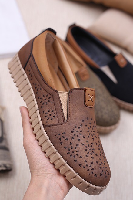 کفش کالج زنانه باران