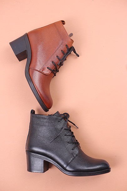 کفش نیم بوت چرم زنانه کد2005