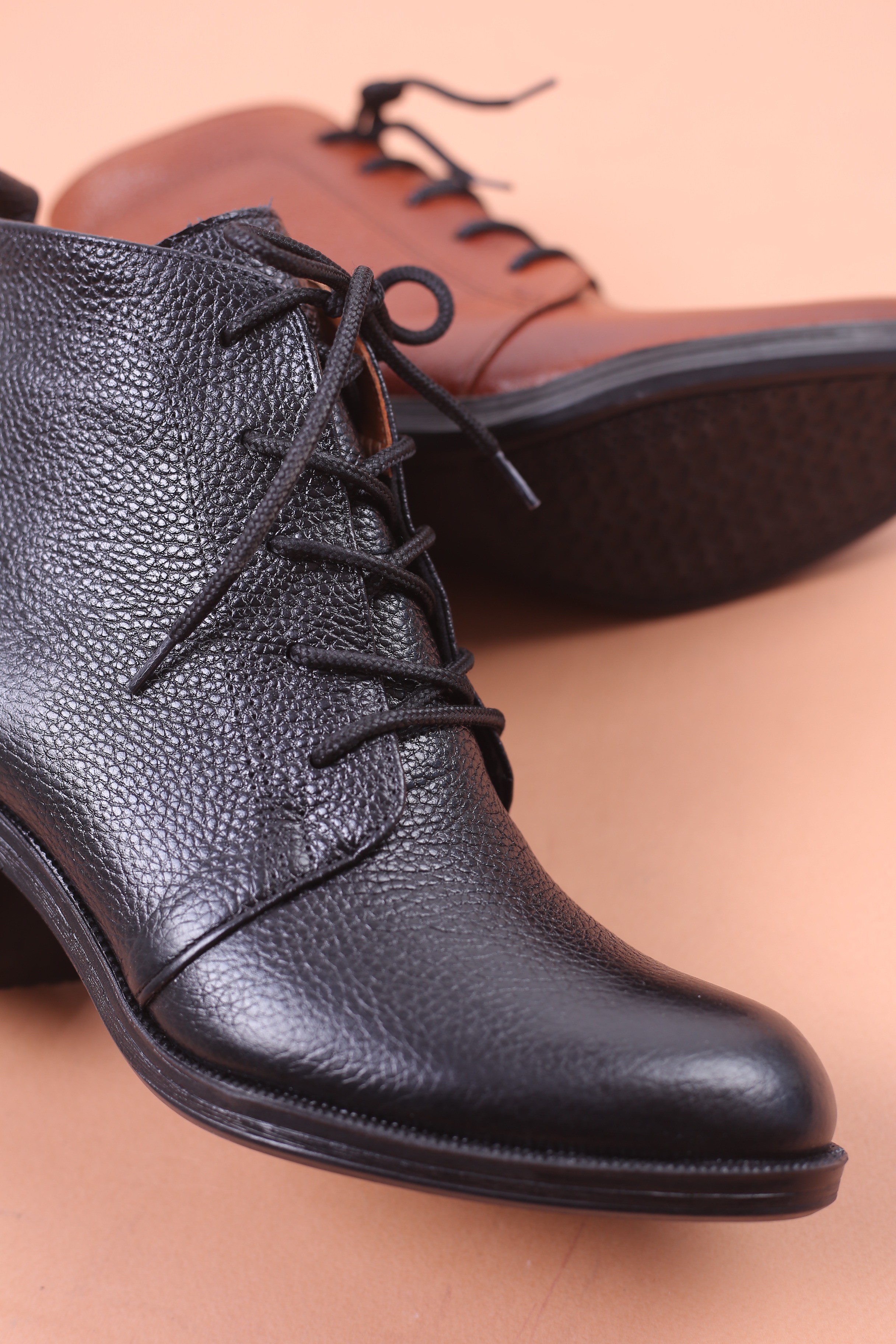 کفش نیم بوت چرم زنانه کد2005