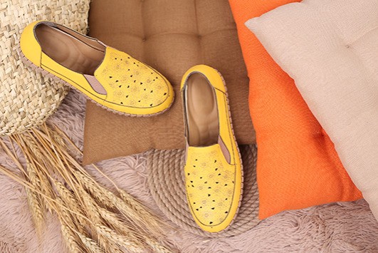 کفش طبی زنانه آدنا