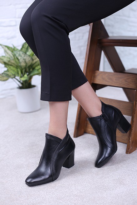 نیم بوت زنانه پاشنه دار نیلا کد 400/2