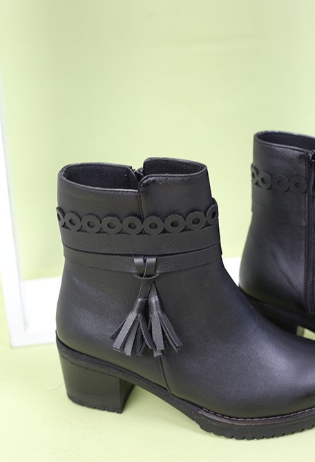 نیم بوت زنانه پیچک