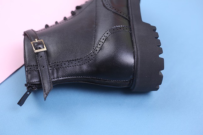 نیم بوت زنانه رکاب دار